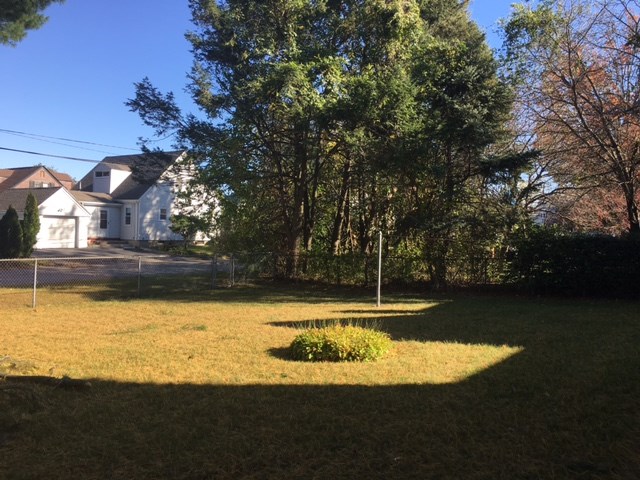 187 Lyndon Road Cranston, RI 02905 - Photo 4 of 17 Gallery Image 4
