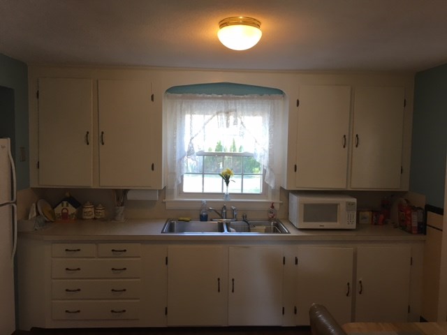 187 Lyndon Road Cranston, RI 02905 - Photo 6 of 17 Gallery Image 6