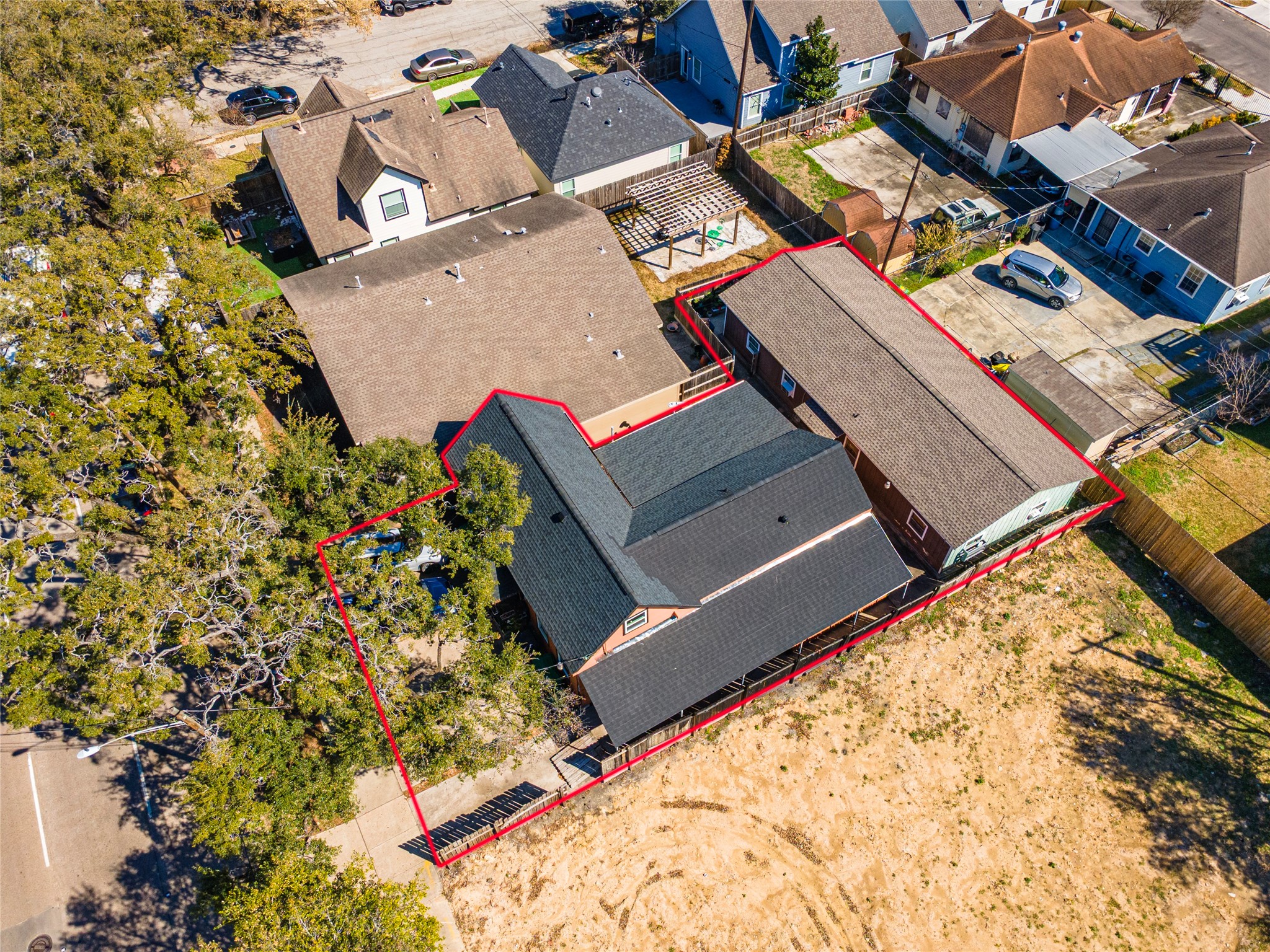 307 York Street, Unit 4 Houston, TX 77003 - Photo 2 of 38 an aerial view of a house with a yard