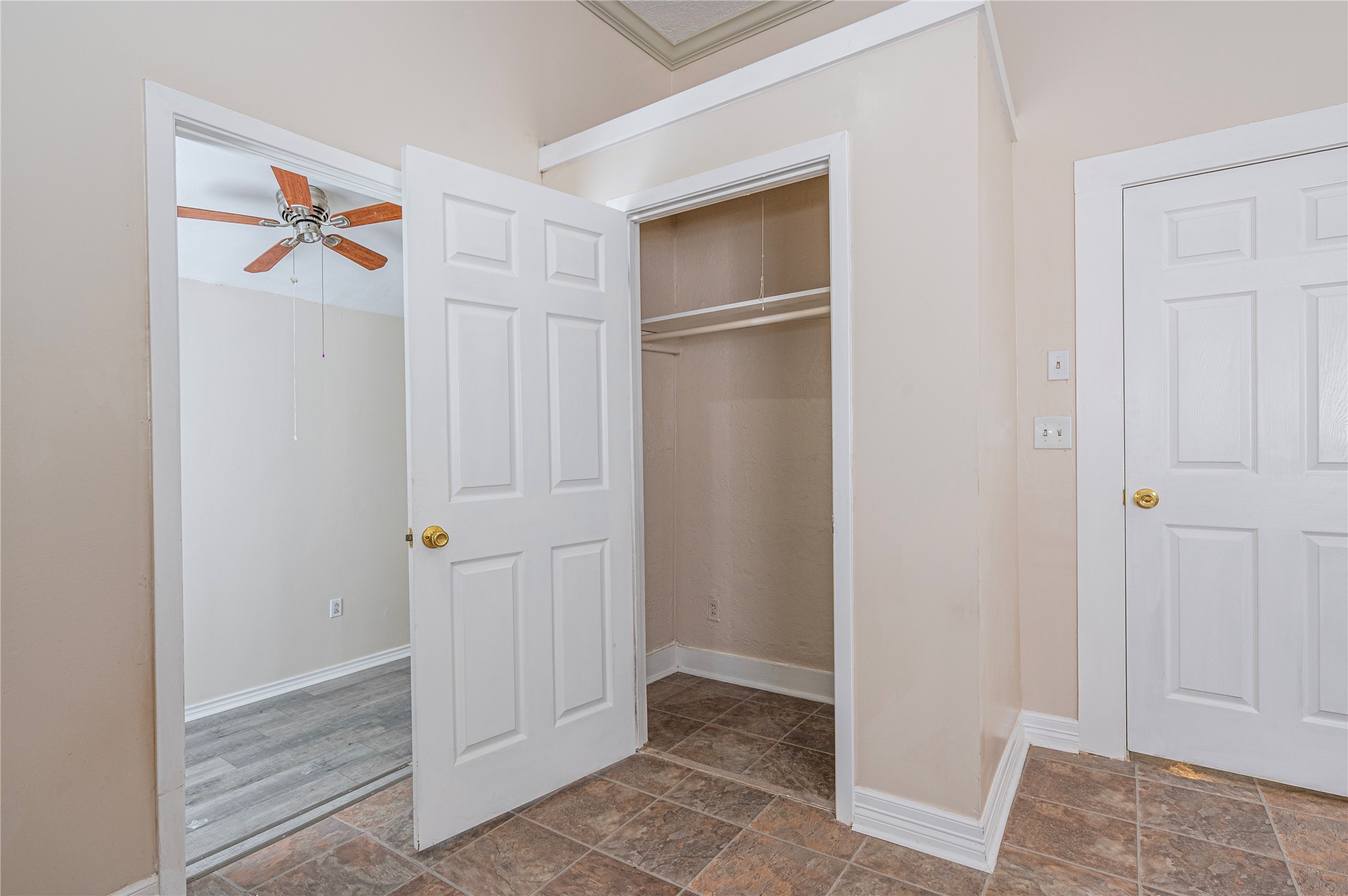307 York Street, Unit 4 Houston, TX 77003 - Photo 27 of 38 a view of an entryway with wooden floor
