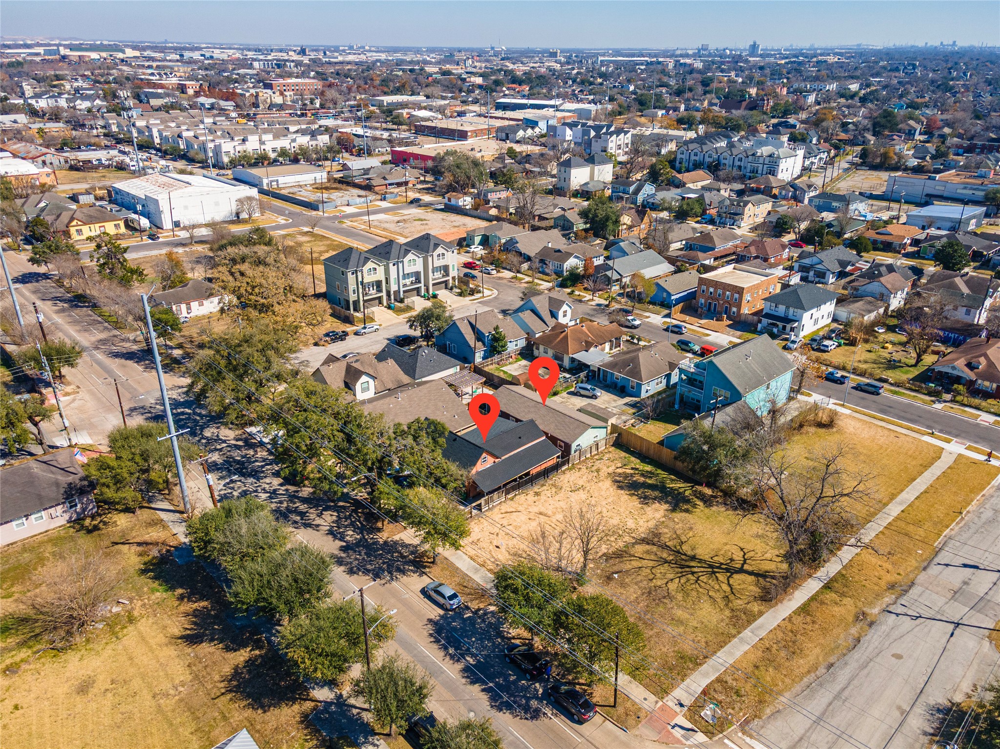 307 York Street, Unit 4 Houston, TX 77003 - Photo 36 of 38 an aerial view of residential houses with outdoor space