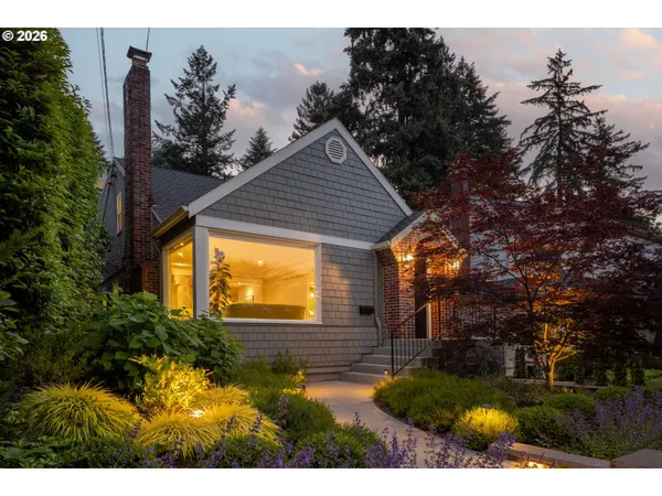 $1,695,000 | 203 Southwest Kingston Avenue, Portland, OR 97205