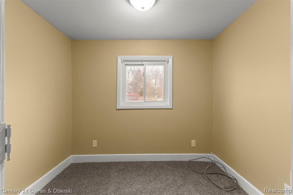 11211 Dennison Road Milan, MI 48160 - Photo 27 of 41 Gallery Image 27