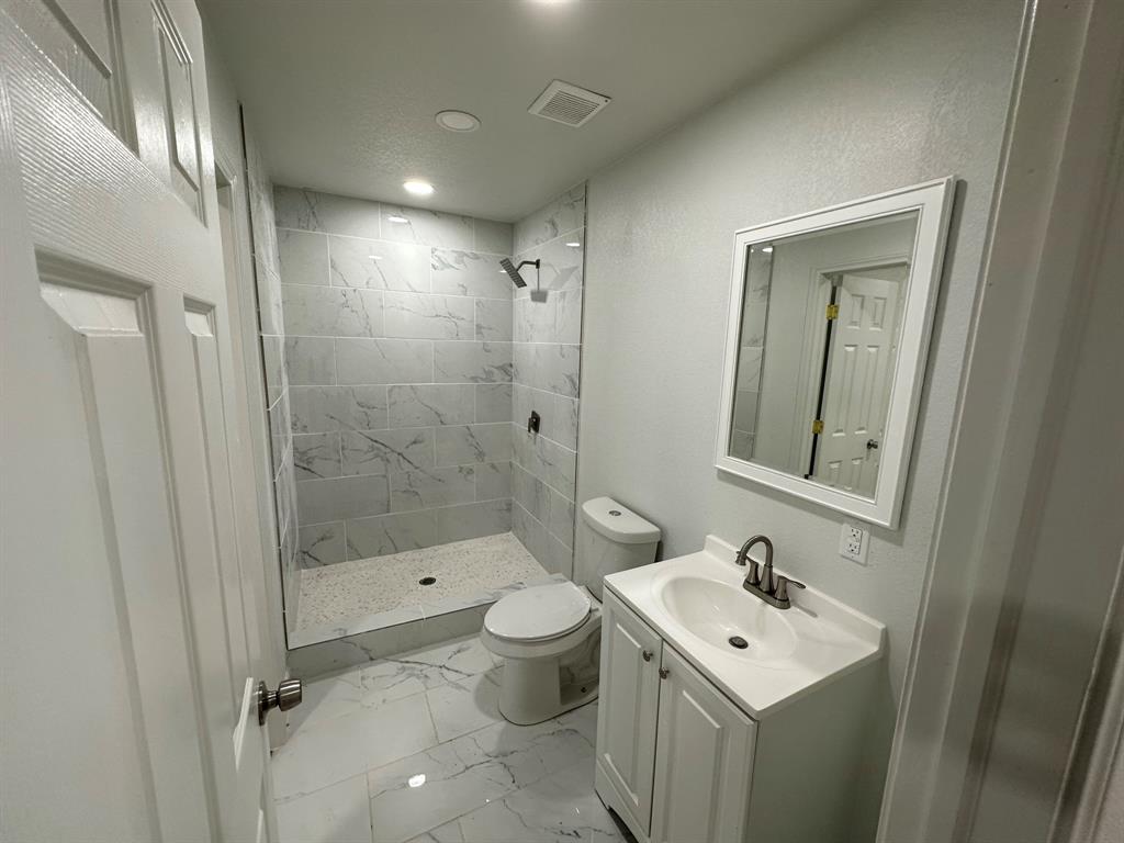 195 Pvt Road, Unit 400 Alvord, TX 76225 - Photo 13 of 20