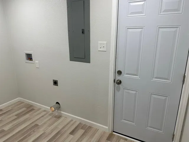 $1,099 | 195 Pvt Road, Unit 400, Alvord, TX 76225