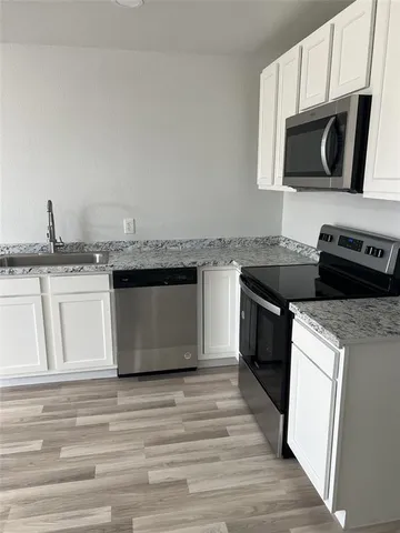 $1,099 | 195 Pvt Road, Unit 400, Alvord, TX 76225