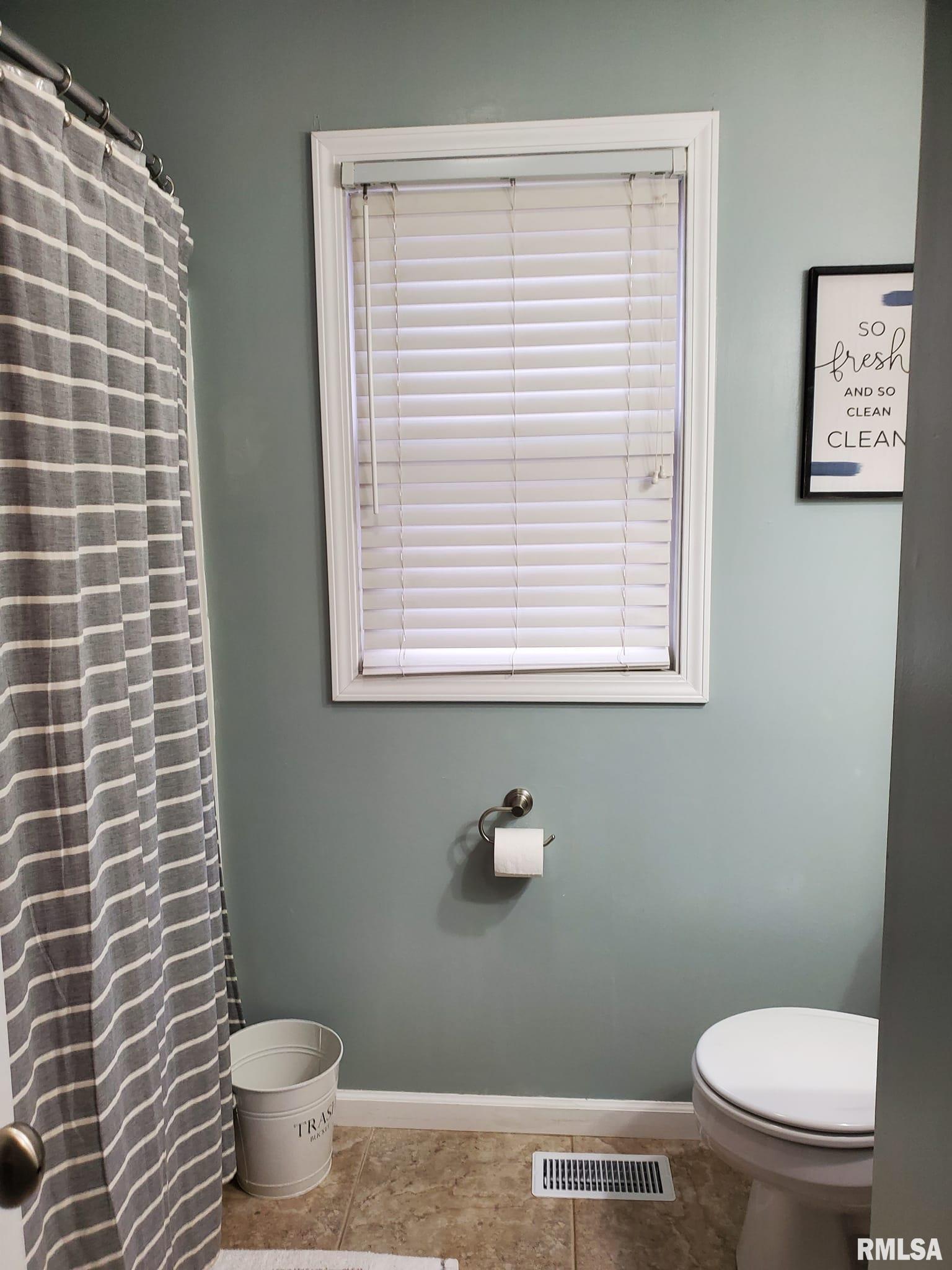 1736 Homewood Avenue Springfield, IL 62704 - Photo 8 of 10