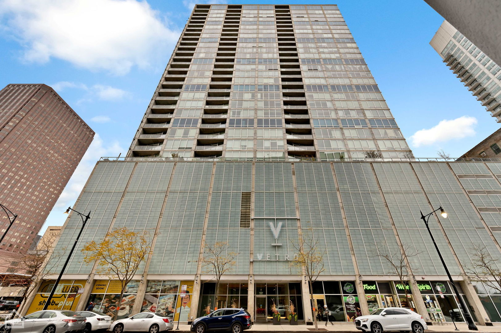 611 South Wells Street, Unit 904 Chicago, IL 60607 - Photo 16 of 17 front view of a building