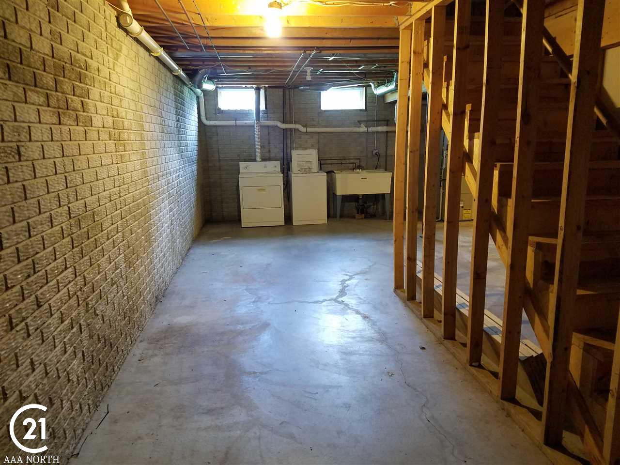 1809 East Brown Road Mayville, MI 48744 - Photo 25 of 32 31318378-24.JPG