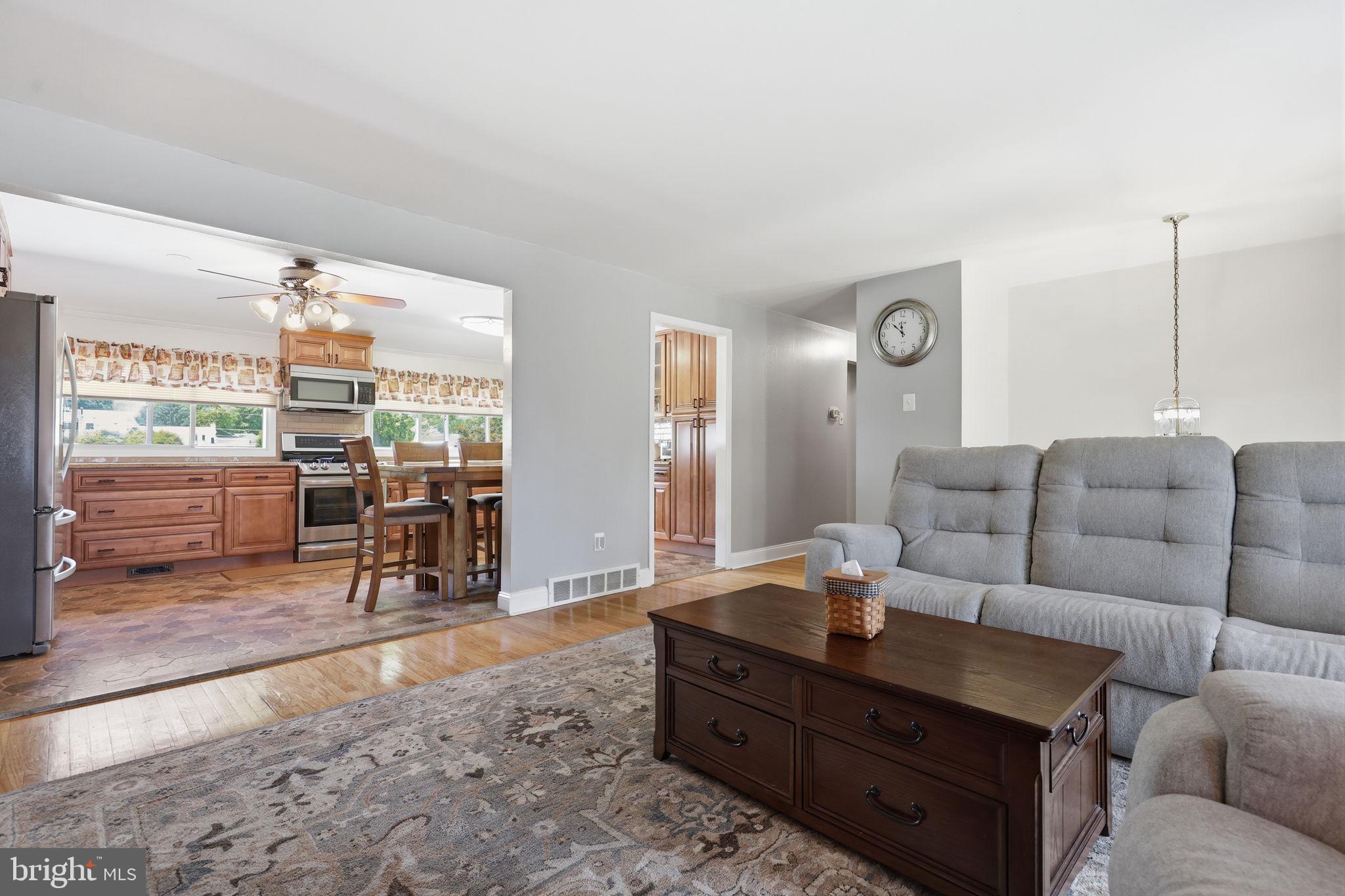 1320 Nevarc Road Warminster, PA 18974 - Photo 8 of 34