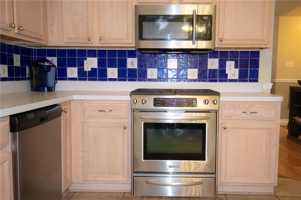 608 Dean Street Mandeville, LA 70448 - Photo 10 of 23