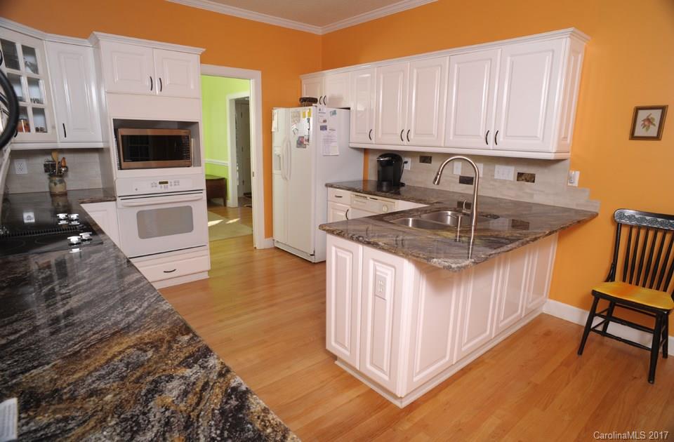 105 Colleton Place Salisbury, NC 28146 - Photo 10 of 24 Gallery Image 10