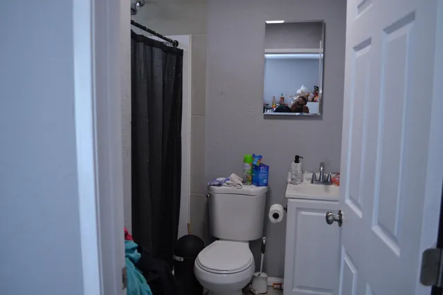 $1,193,000 | 11068 Penrose Street, Sun Valley, CA 91352