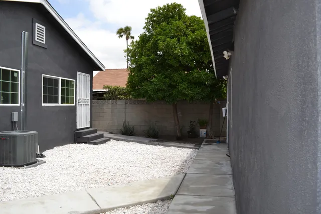 $1,193,000 | 11068 Penrose Street, Sun Valley, CA 91352