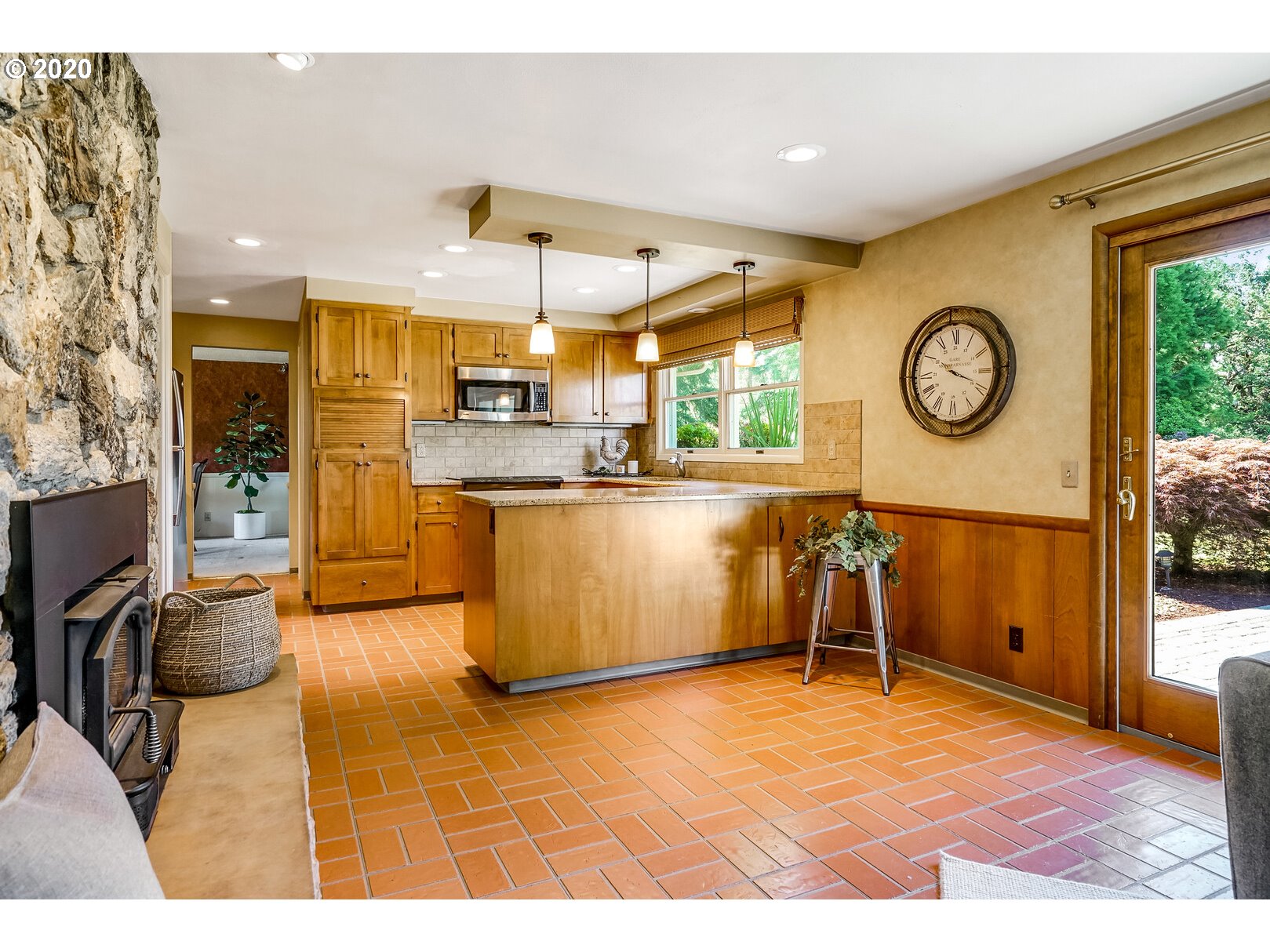 36348 Enterprise Road Creswell, OR 97426 - Photo 7 of 32