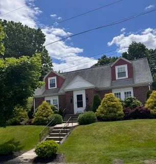 $2,000 | 4 Preston Drive, North Kingstown, RI 02852