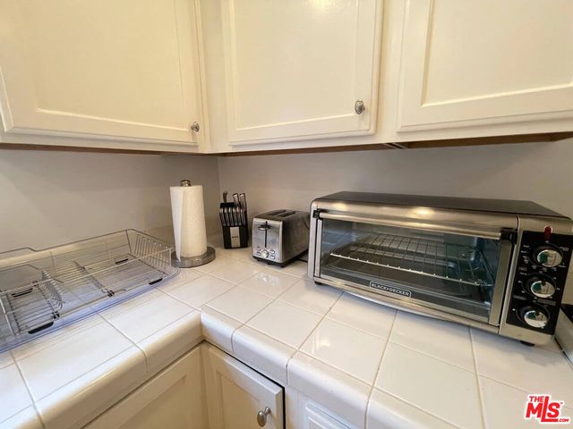 $8,500 | 4643 Saloma Avenue, Sherman Oaks, CA 91403