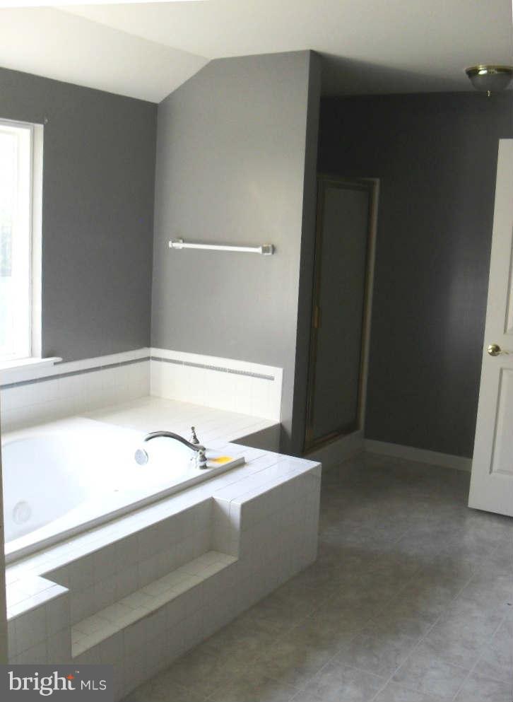 267 Red Cloud Road Lusby, MD 20657 - Photo 14 of 23 Bath (Master)