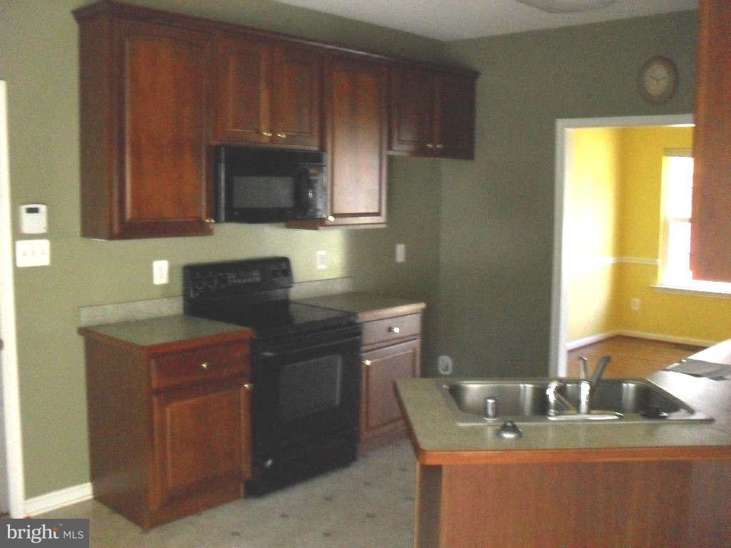267 Red Cloud Road Lusby, MD 20657 - Photo 7 of 23 Kitchen
