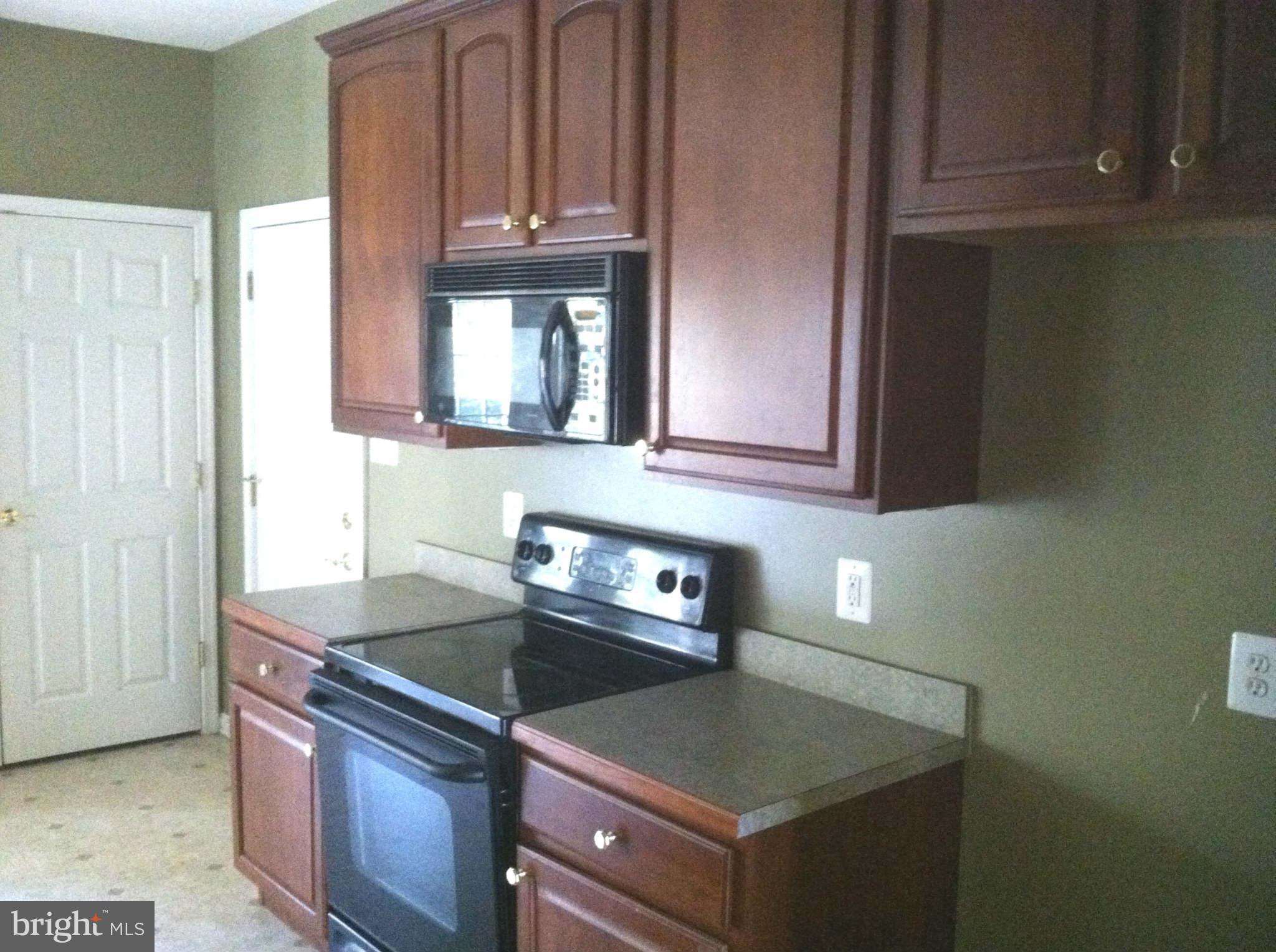 267 Red Cloud Road Lusby, MD 20657 - Photo 9 of 23 Kitchen