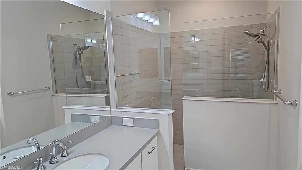 2305 Ariane Drive Naples, FL 34112 - Photo 17 of 40