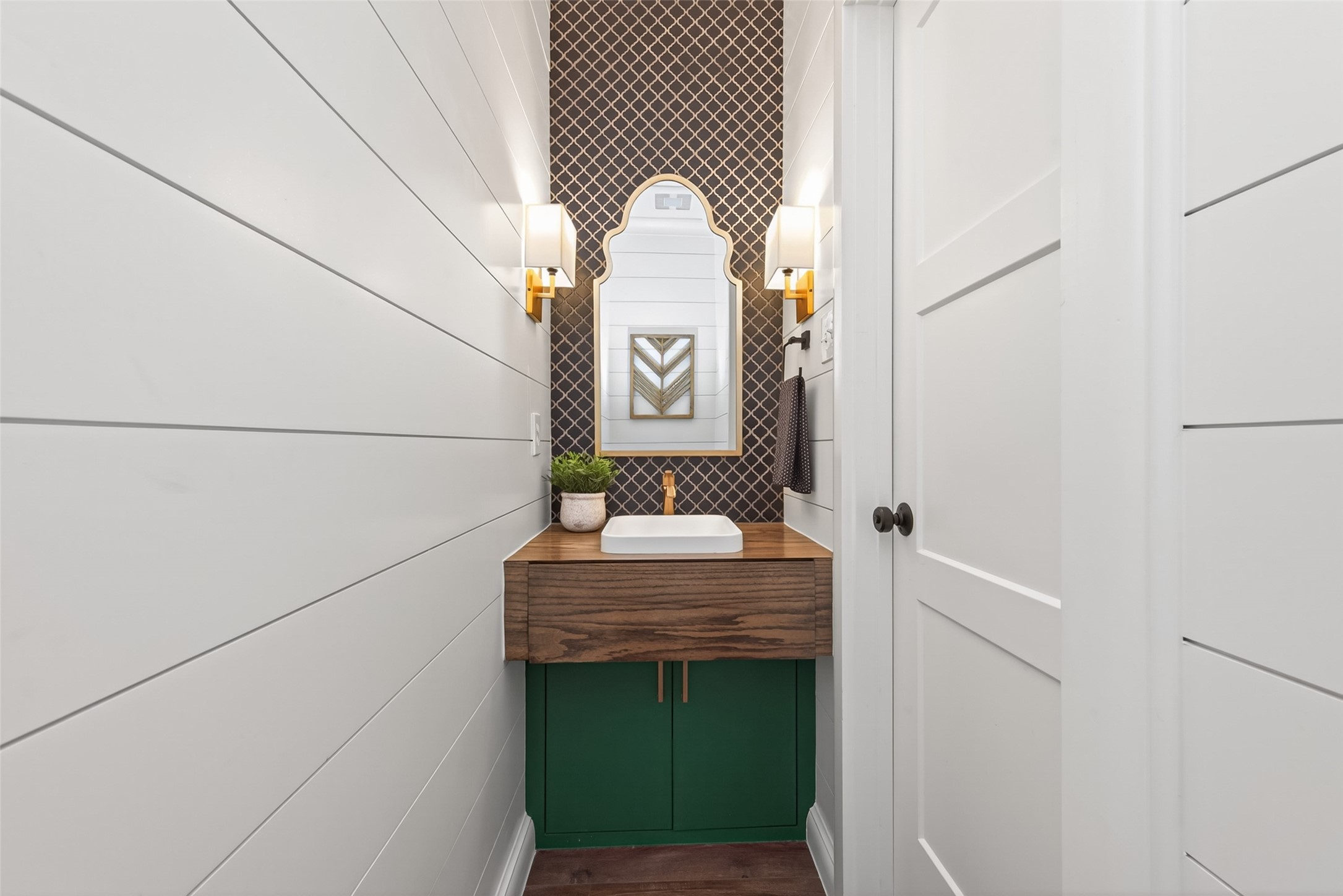 10 Belcarra Place Spring, TX 77382 - Photo 22 of 49 Stunning Half Bath with Amazing Upgraded detail