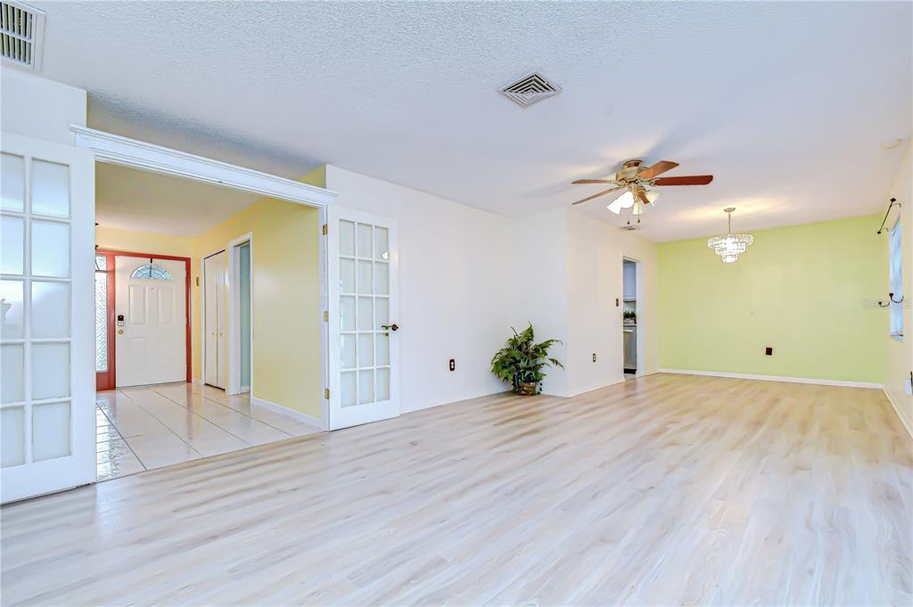 11875 92nd Way North Largo, FL 33773 - Photo 18 of 36