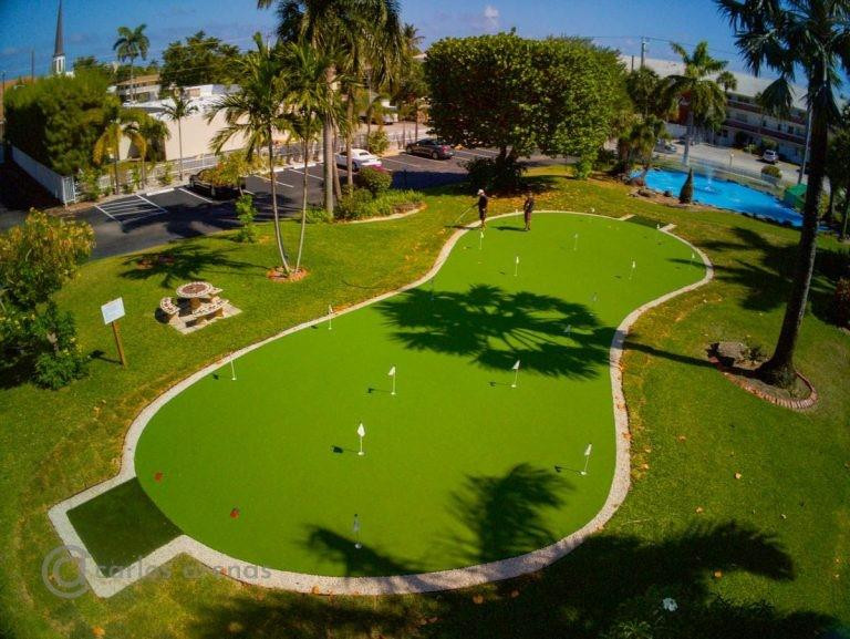1951 Northeast 39th Street, Unit 353 Lighthouse Point, FL 33064 - Photo 25 of 26 Putting Green