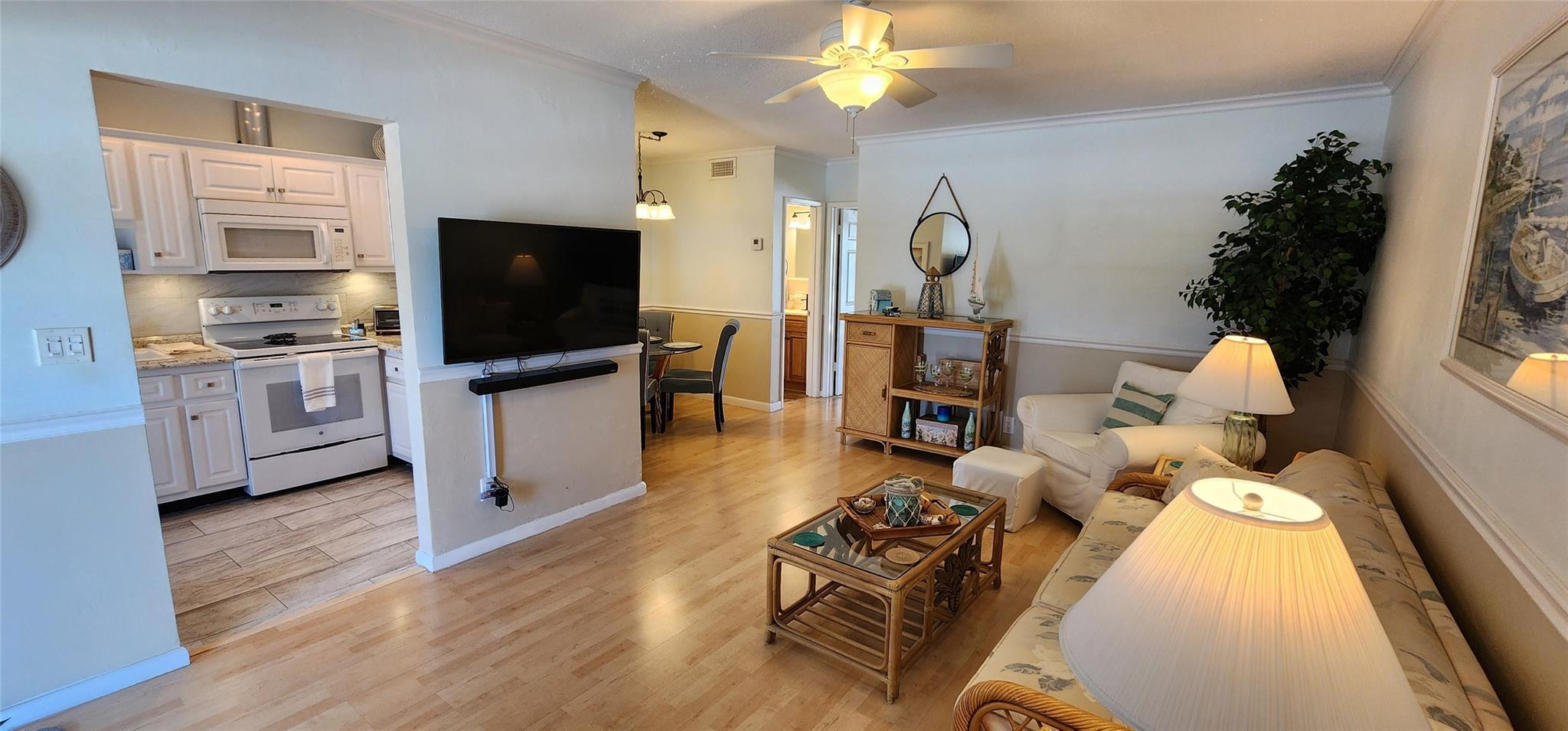 1951 Northeast 39th Street, Unit 353 Lighthouse Point, FL 33064 - Photo 3 of 26 Photo 3