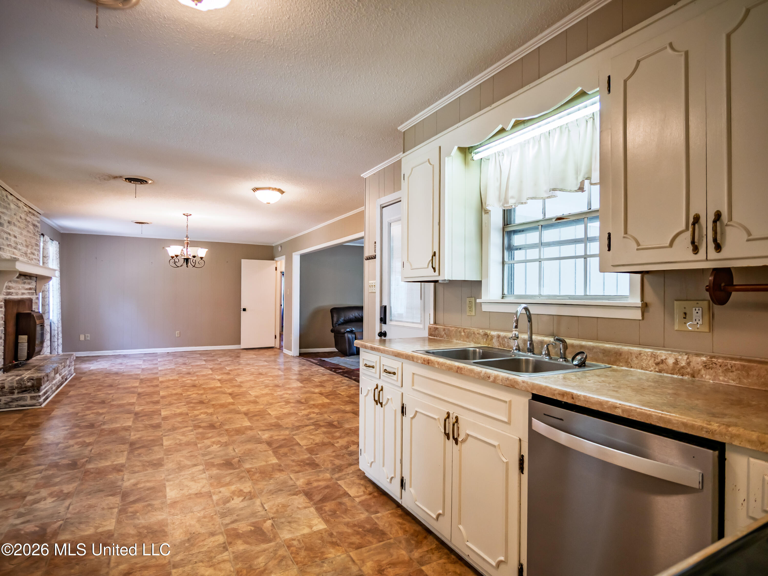 117 Hemlock Road Batesville, MS 38606 - Photo 8 of 31 117 Hemlock Rd Batesville MS_2026-06-29_
