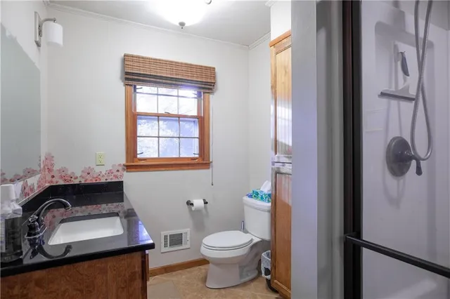 $365,000 | 2200 Northeast Parkway, St. Joseph, MO 64506