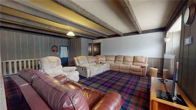 $365,000 | 2200 Northeast Parkway, St. Joseph, MO 64506