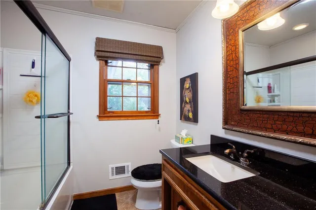 $365,000 | 2200 Northeast Parkway, St. Joseph, MO 64506