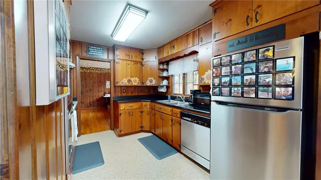 $365,000 | 2200 Northeast Parkway, St. Joseph, MO 64506