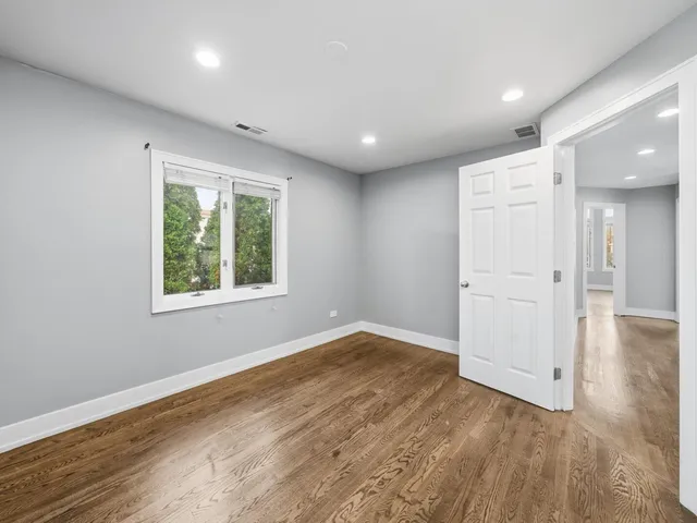 $549,900 | 10618 Mason Avenue, Chicago Ridge, IL 60415