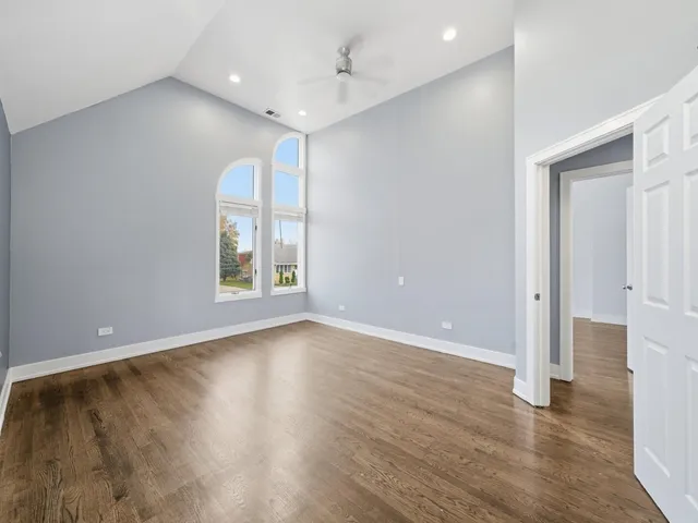 $549,900 | 10618 Mason Avenue, Chicago Ridge, IL 60415