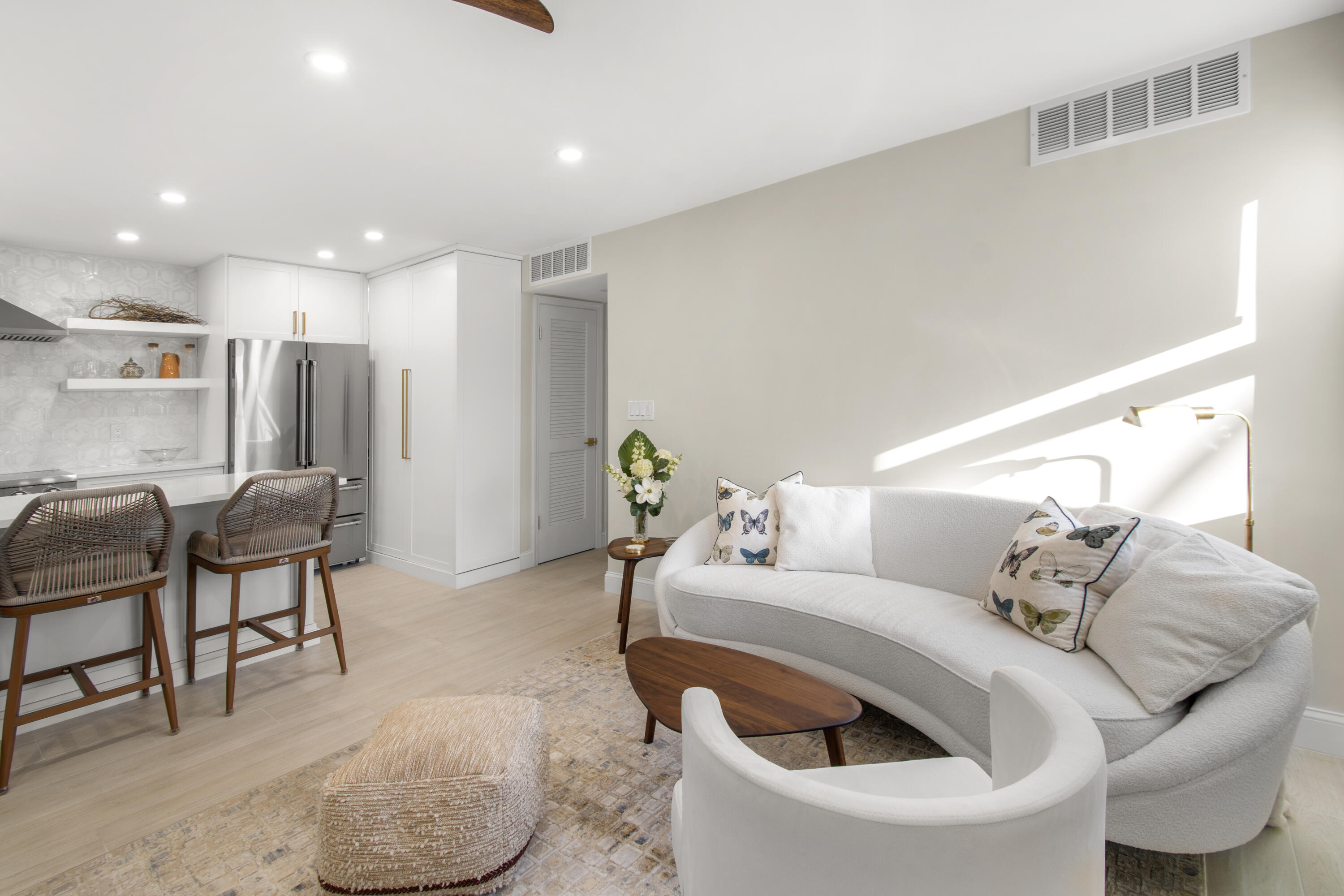 2871 North Ocean Boulevard, Unit C123 Boca Raton, FL 33431 - Photo 12 of 37 Family room