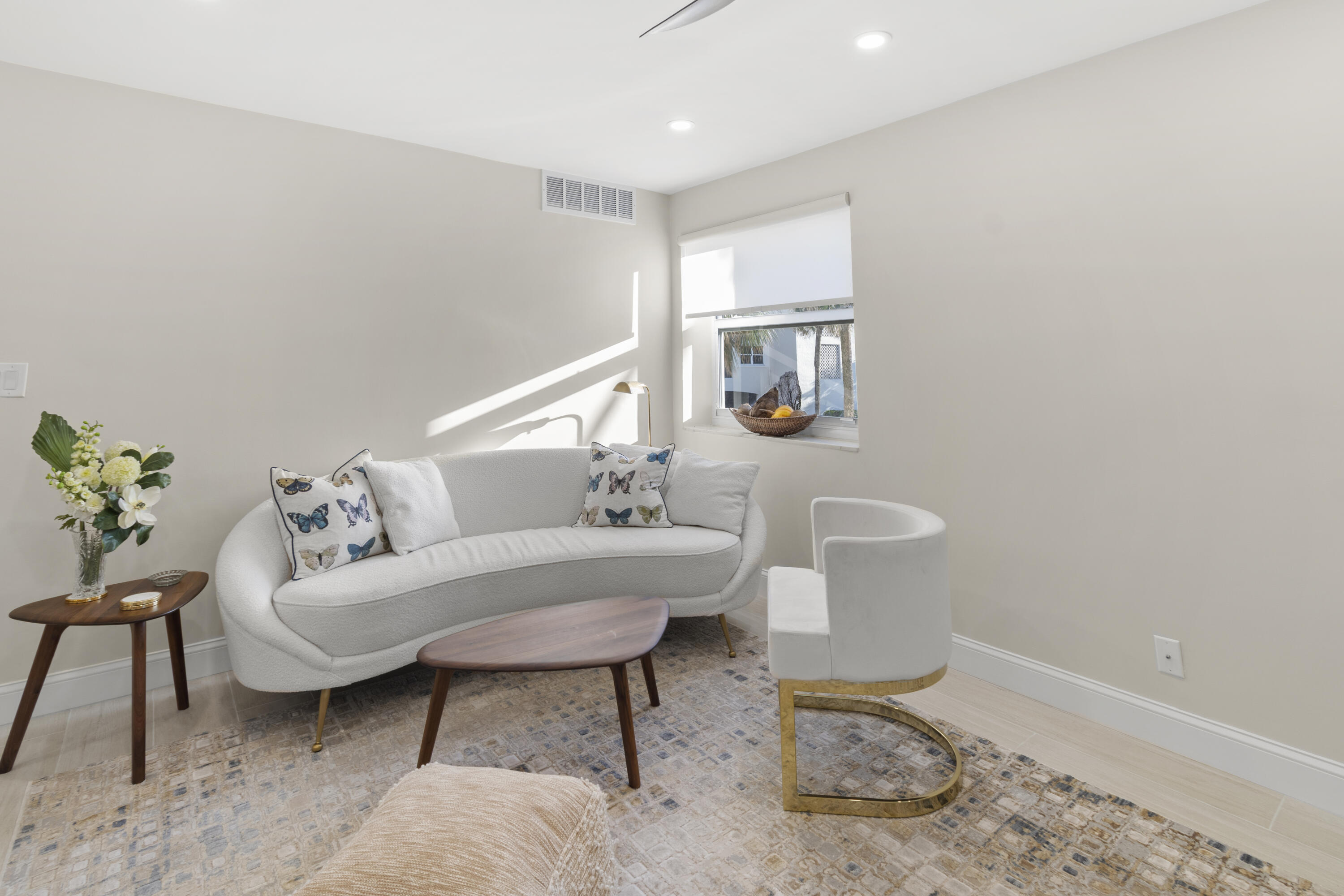 2871 North Ocean Boulevard, Unit C123 Boca Raton, FL 33431 - Photo 13 of 37 Family room