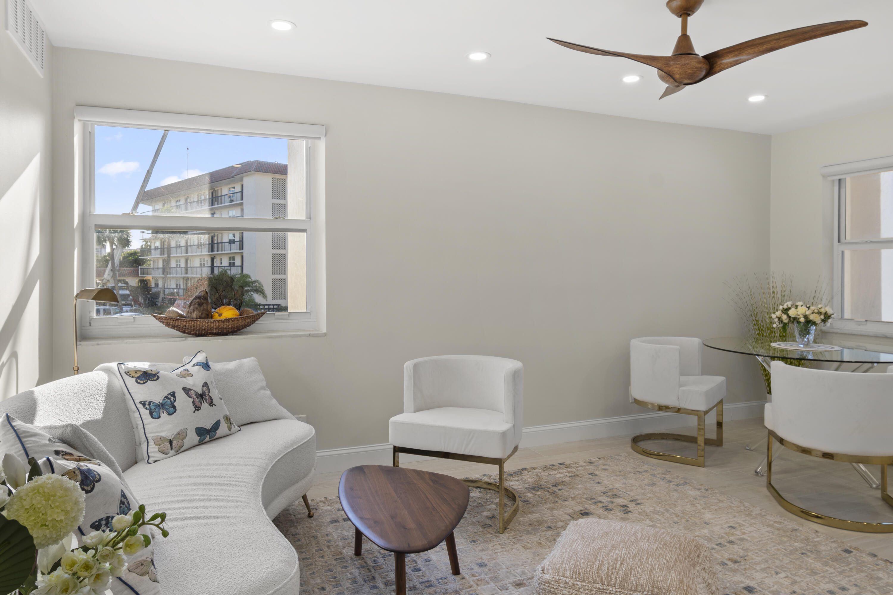 2871 North Ocean Boulevard, Unit C123 Boca Raton, FL 33431 - Photo 14 of 37 Family room