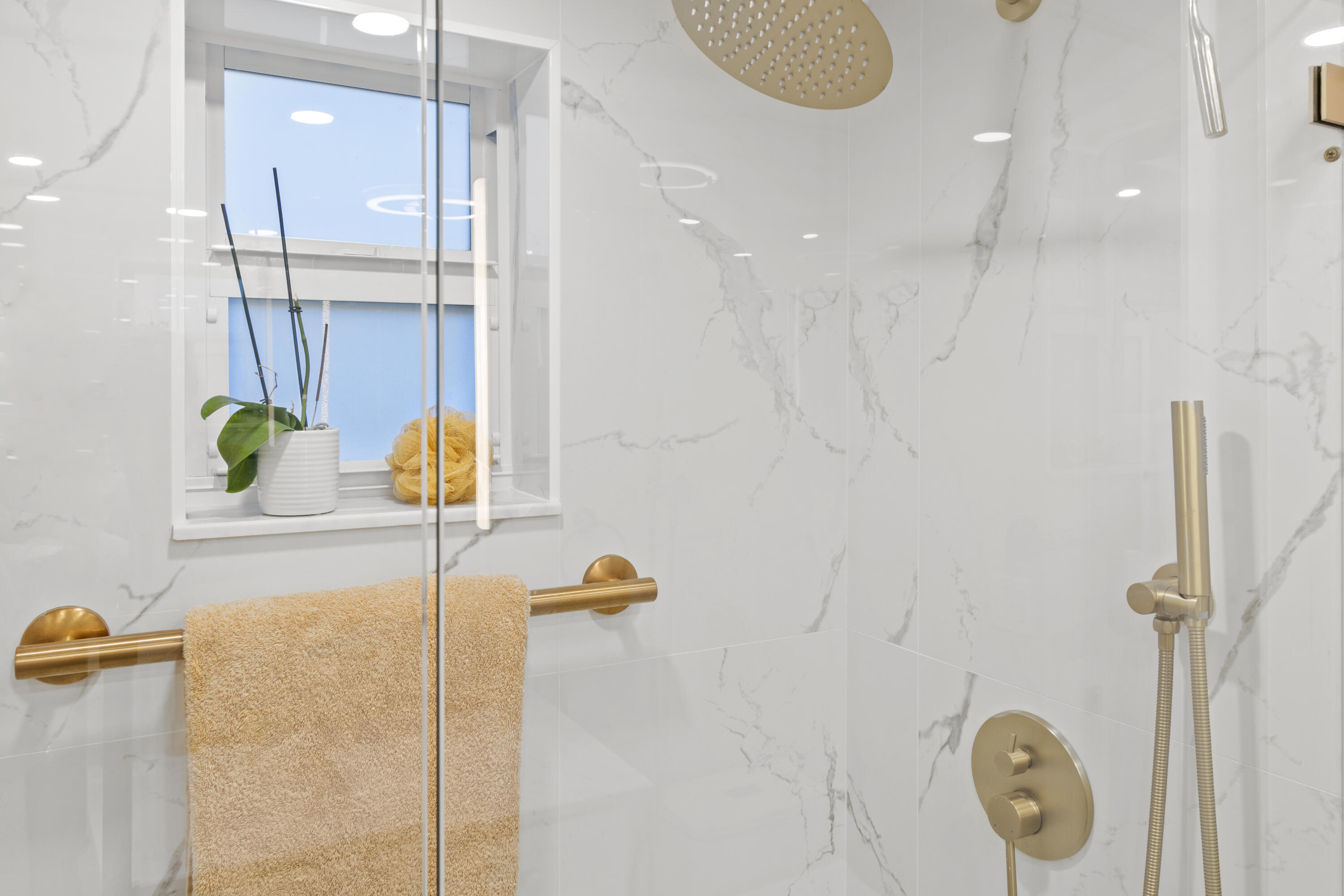 2871 North Ocean Boulevard, Unit C123 Boca Raton, FL 33431 - Photo 22 of 37 Master Shower