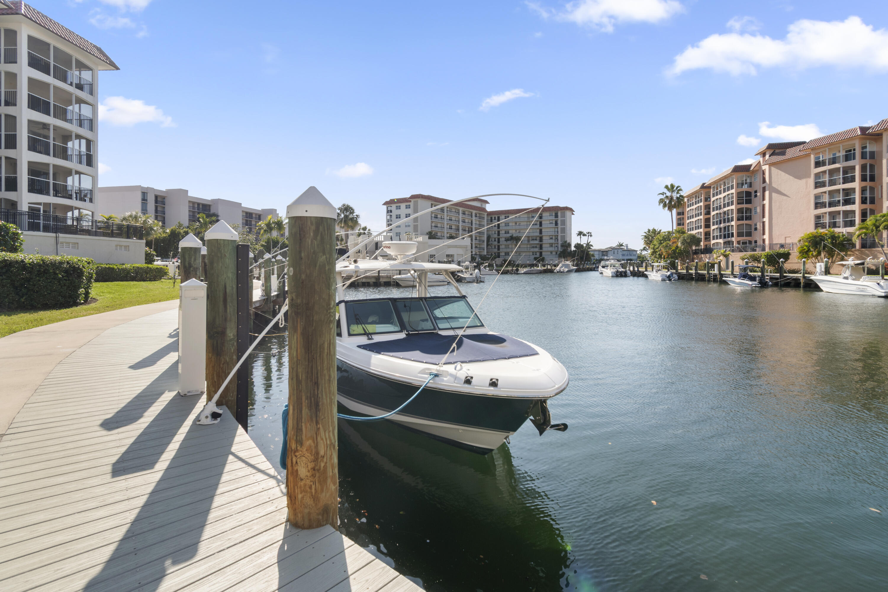 2871 North Ocean Boulevard, Unit C123 Boca Raton, FL 33431 - Photo 34 of 37 Marina