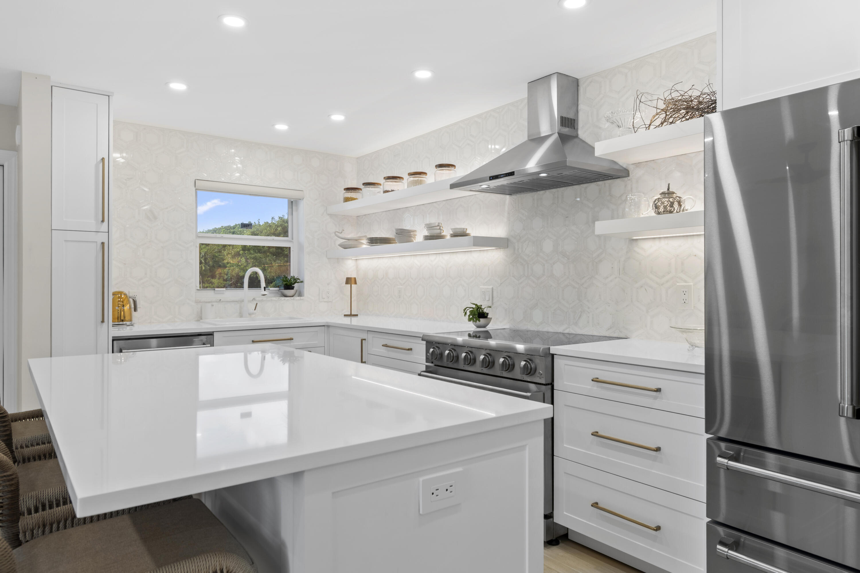 2871 North Ocean Boulevard, Unit C123 Boca Raton, FL 33431 - Photo 9 of 37 Kitchen