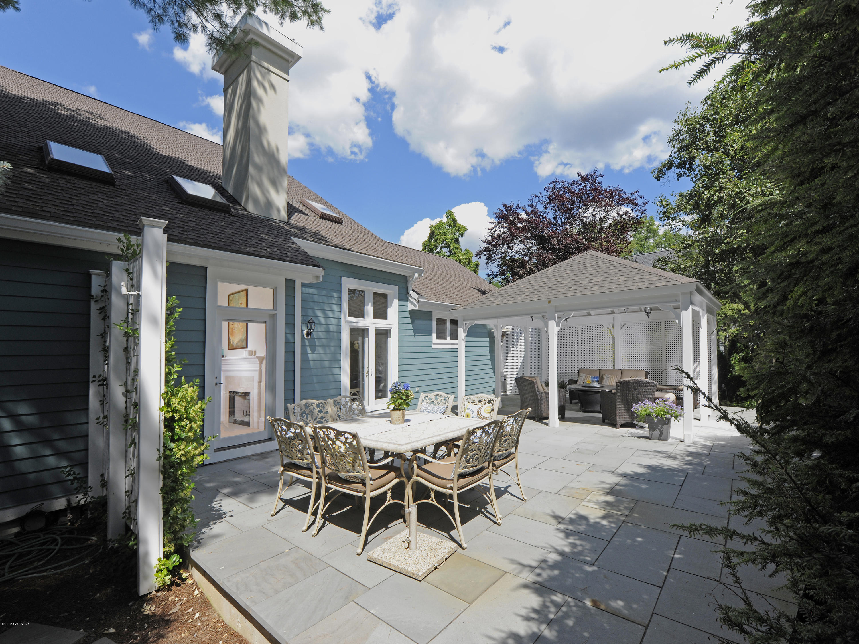 45 Harding Road Old Greenwich, CT 06870 - Photo 23 of 32 23 Back Patio Back5