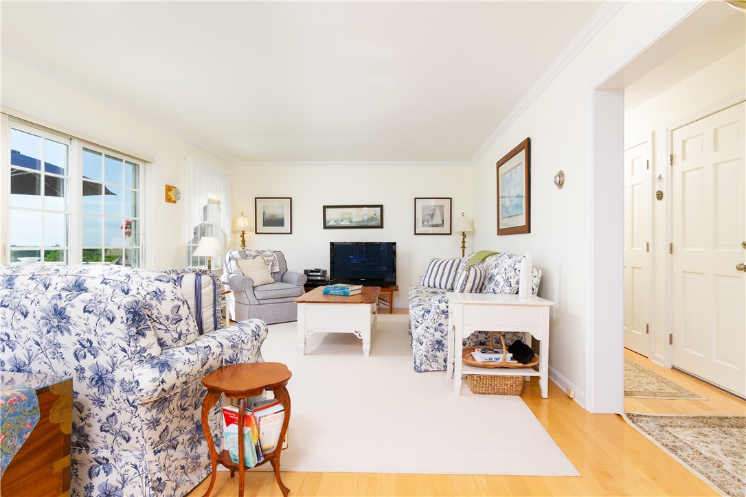 1320 Peckham Farm Road Block Island, RI 02807 - Photo 10 of 38 Gallery Image 10
