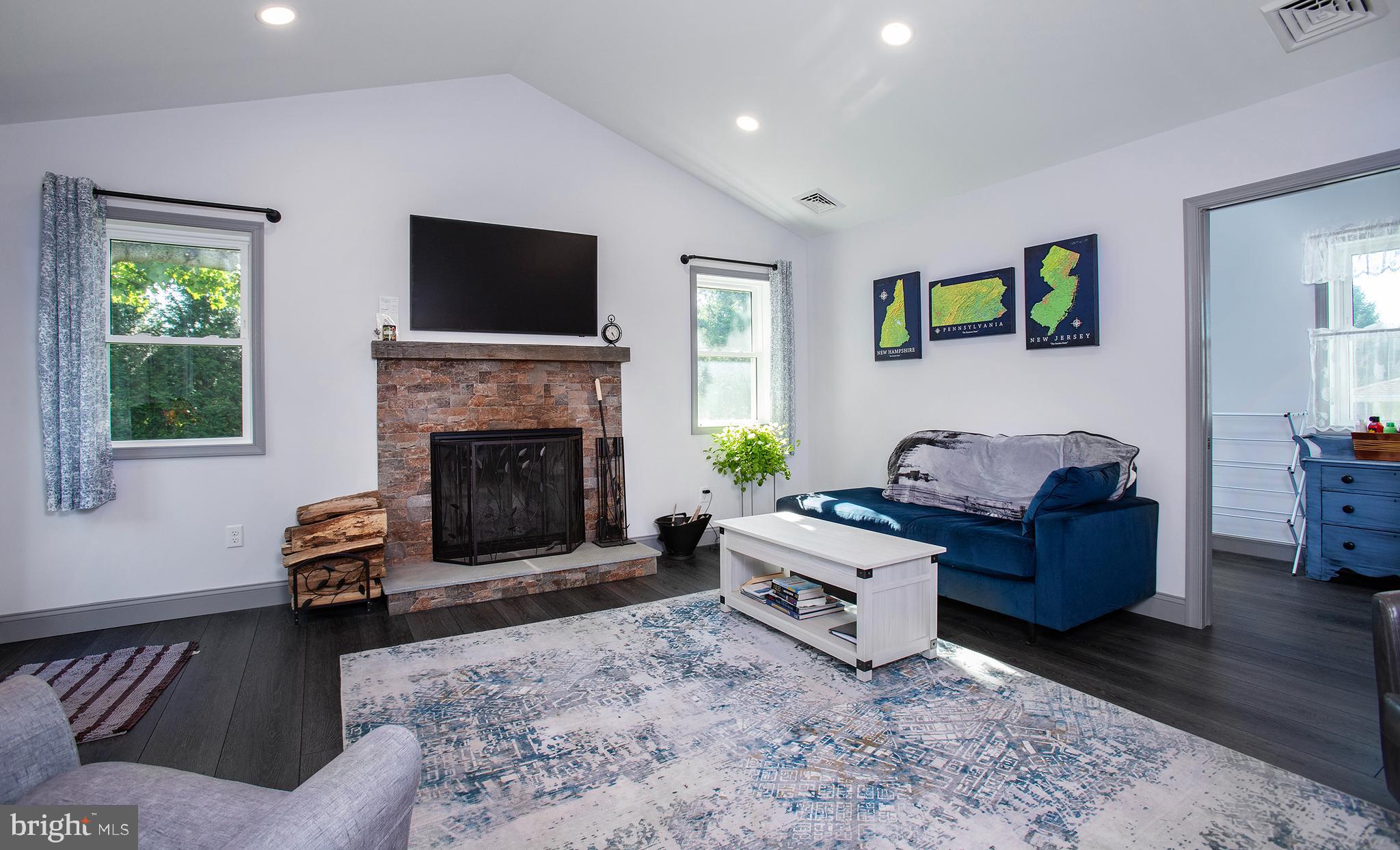 176 Palmyra Road Palmyra, PA 17078 - Photo 2 of 40 Gallery Image 2