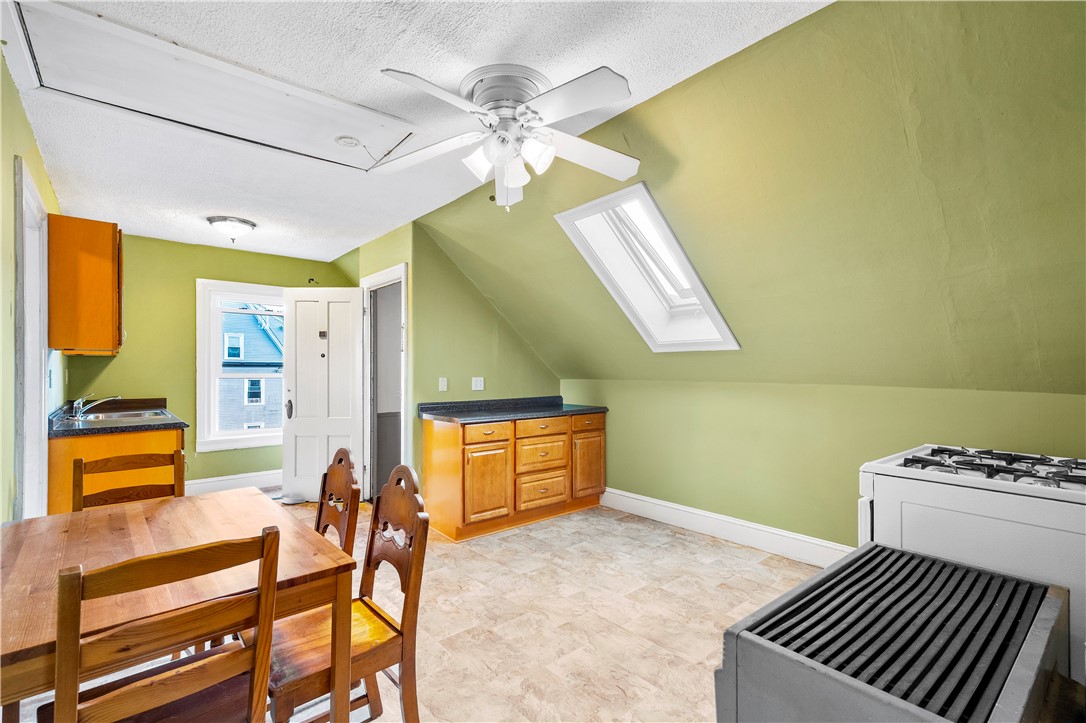 44 Highland Street Pawtucket, RI 02860 - Photo 17 of 35