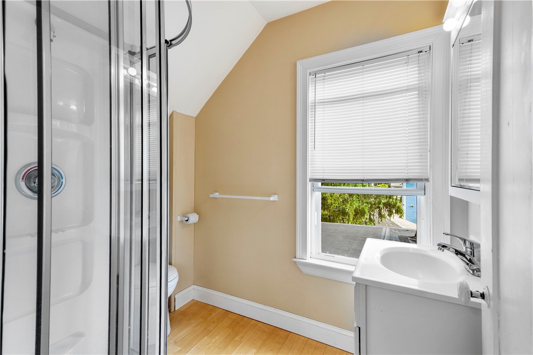 44 Highland Street Pawtucket, RI 02860 - Photo 20 of 35