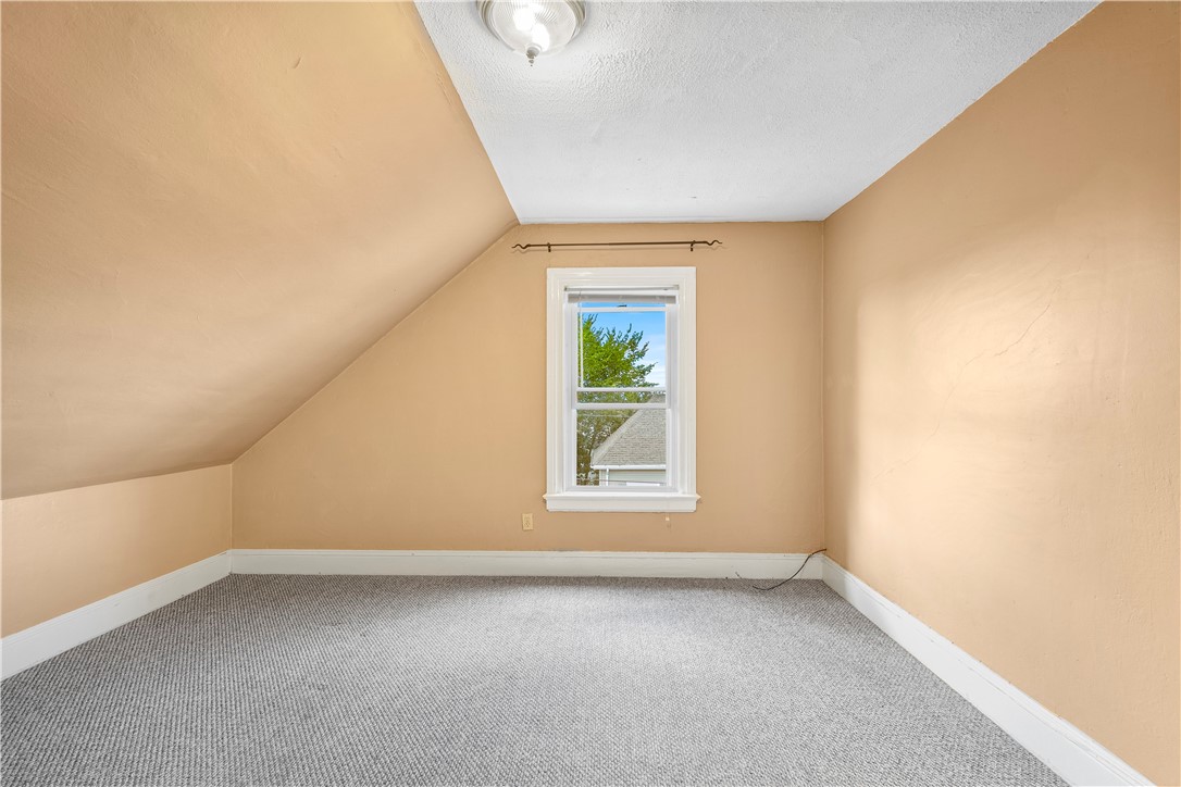44 Highland Street Pawtucket, RI 02860 - Photo 21 of 35