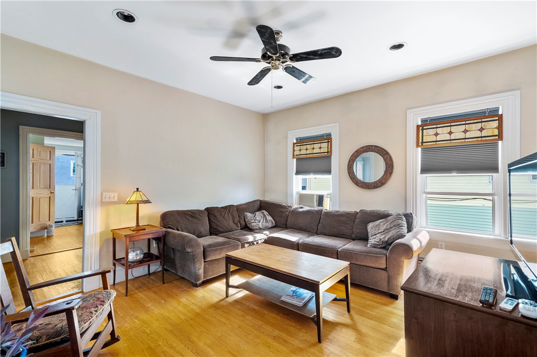 44 Highland Street Pawtucket, RI 02860 - Photo 5 of 35