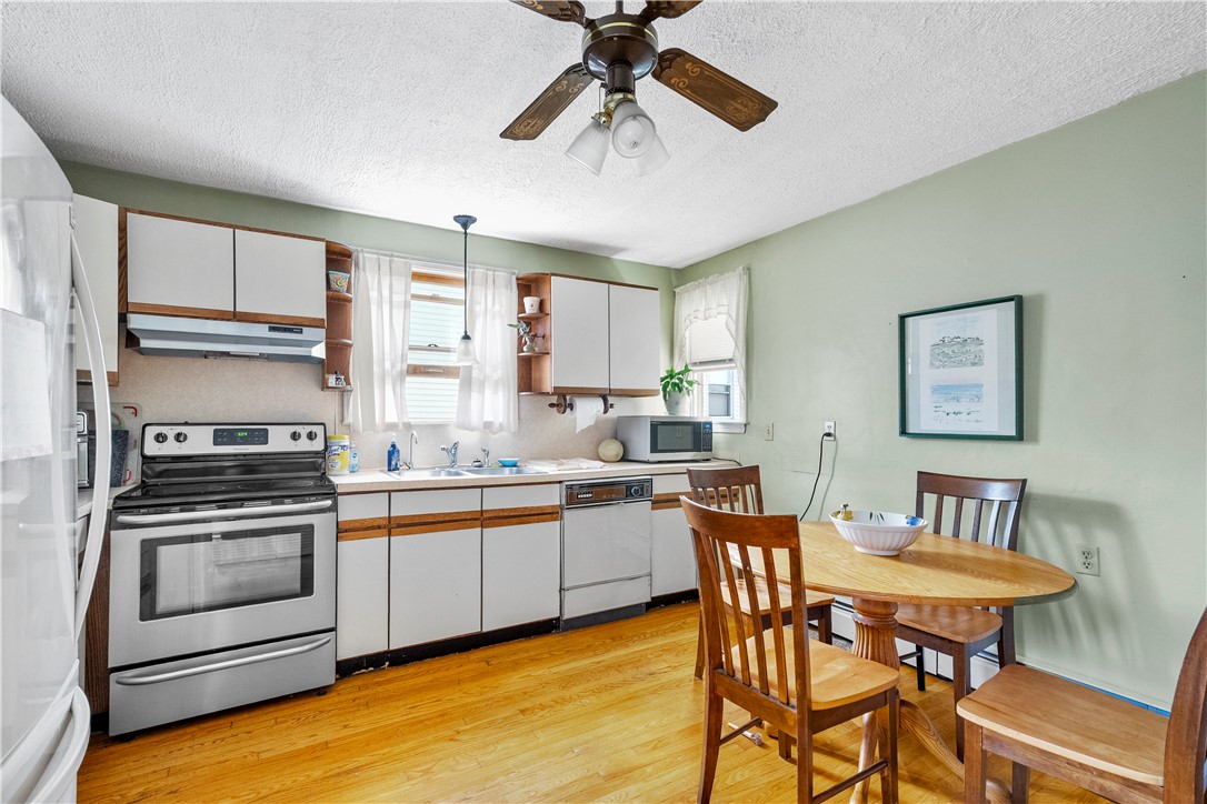 44 Highland Street Pawtucket, RI 02860 - Photo 6 of 35